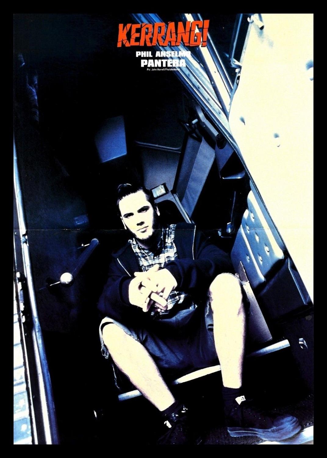 Lighting And Decor Magazine - Màu Sắc Tạp Chí PHIL ANSELMO