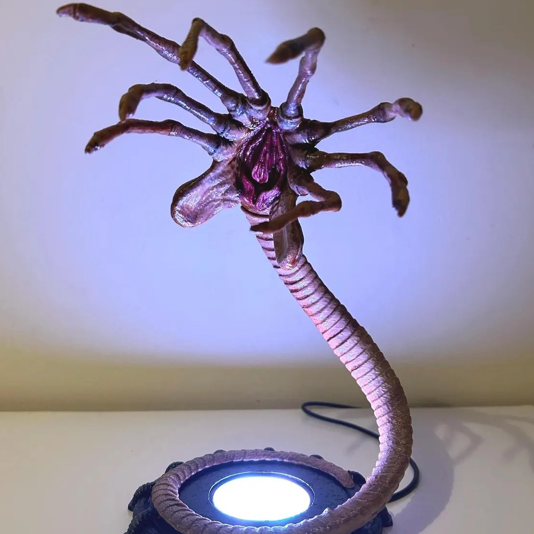 Alien Facehugger Lamp Nightlig - đánh giá và giá Lighting Decor Items